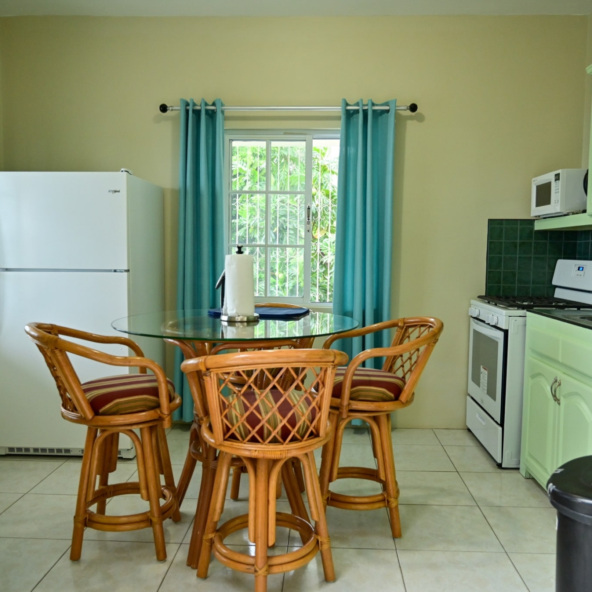 Kitchen – Floor 2-min